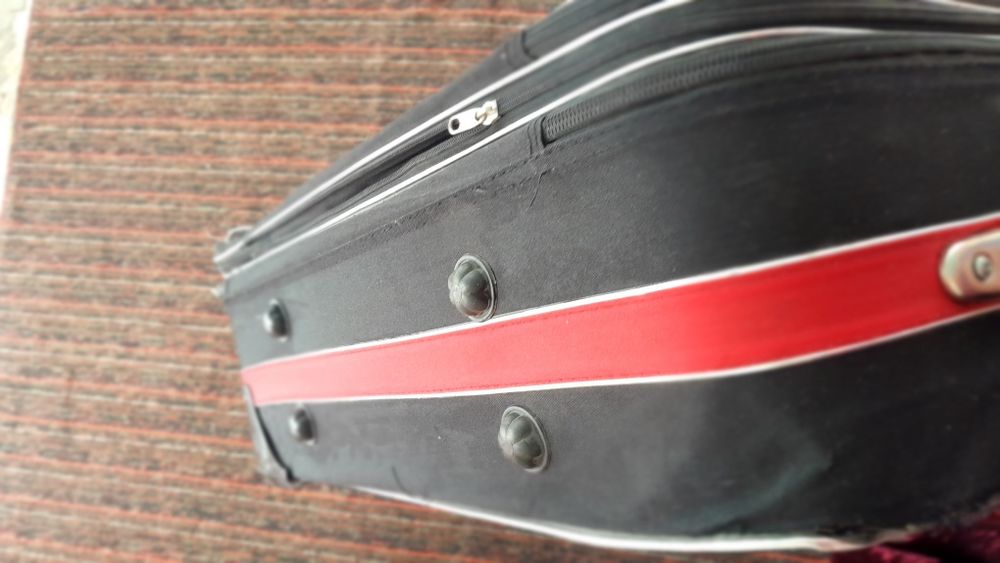 Дорожный чемодан