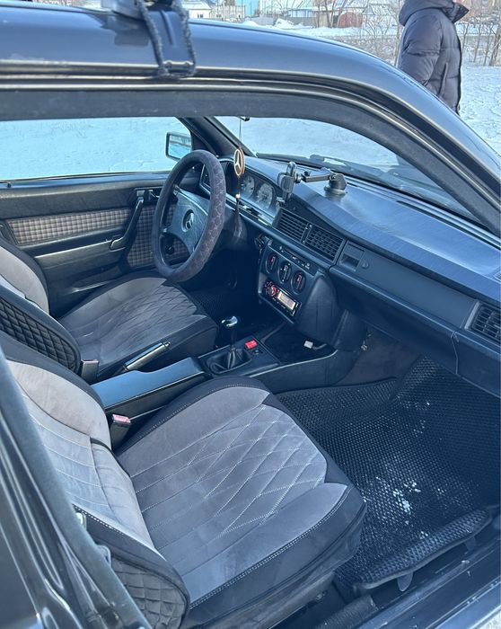 Продается мерседес бенс 190 кузов