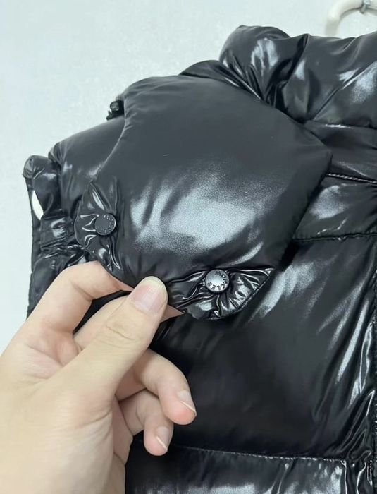 PREMIUM Vesta m.o.n.c.l.e.r neagra NFC tag shiny(matta)