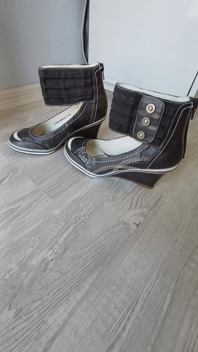 Дамски обувки и боти