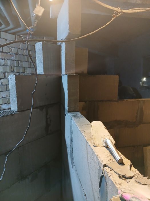 Кладка кирпича  газаблок