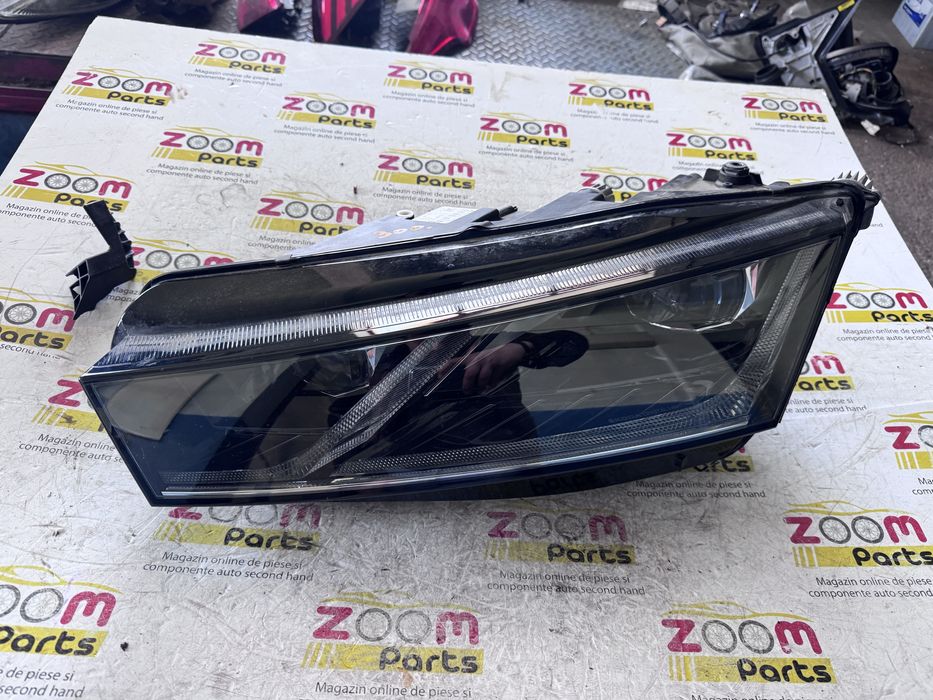Far stanga full LED Skoda Octavia 4 2020-2025