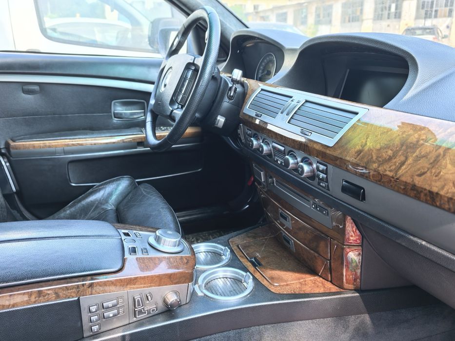BMW 745 на части всичко налично