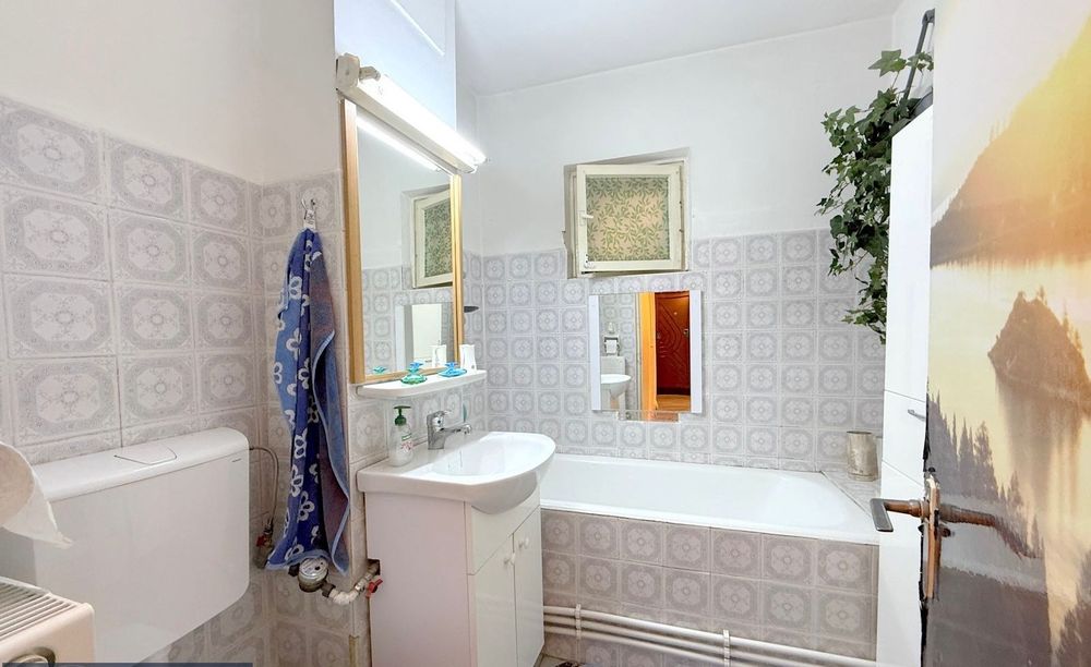Închiriez apartament 2 camere micro17 1500Ron