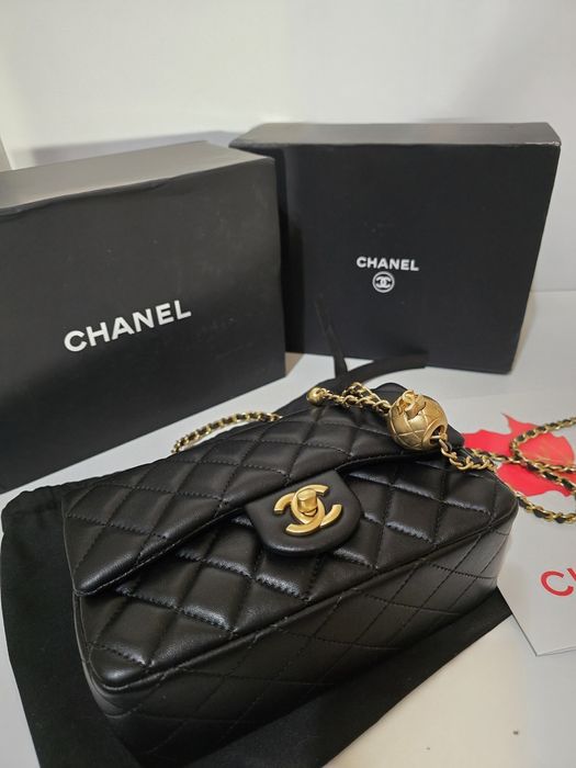 Налична чанта Chanel Gold ball