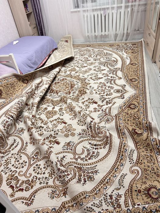 Продам ковер 2,8*5 м