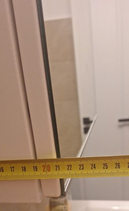 Dulăpior cu oglinda baie model Ikea stare impecabila