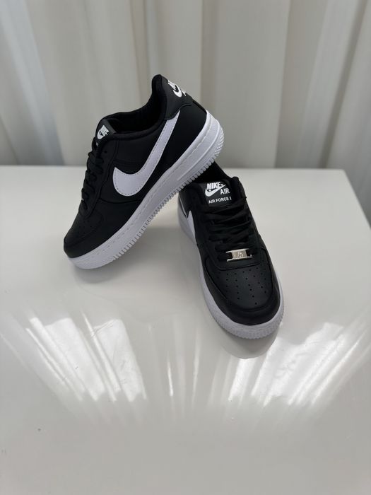 Adidasi Nike Air / marimi 36/37/38/39/41/