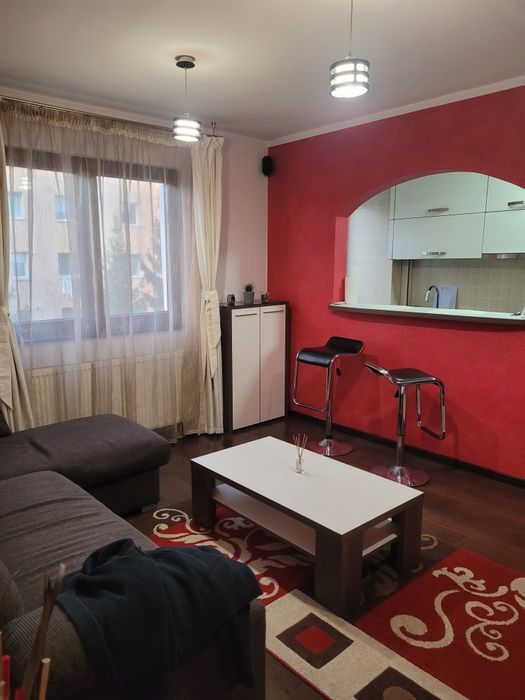 Apartament  de inchiriat ,2 camere .cartierul Florilor