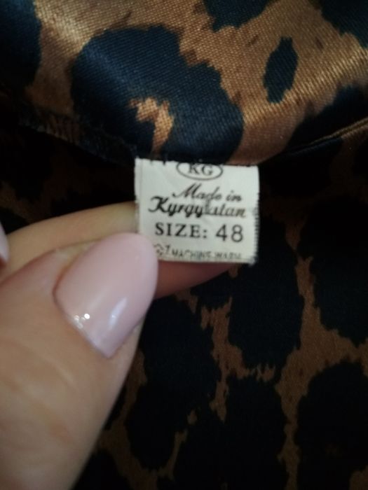 Продам платье ,плотный атлас