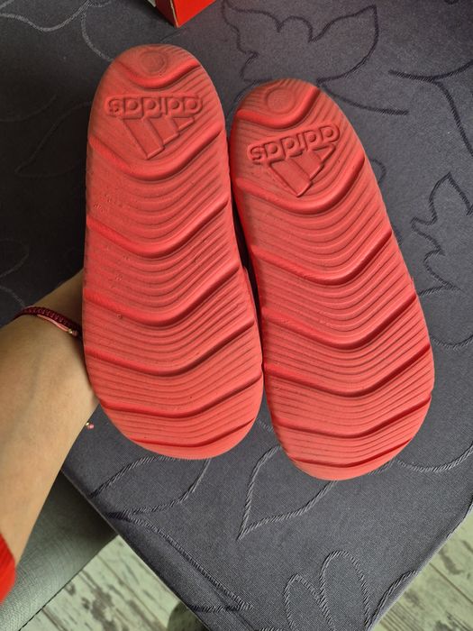 Детски сандали nike 26 и adidas 30