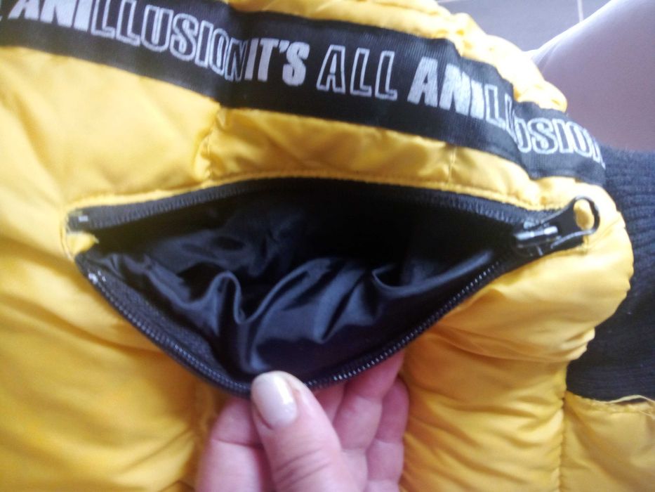 Яке момче 5-6 г.- 6 евро.