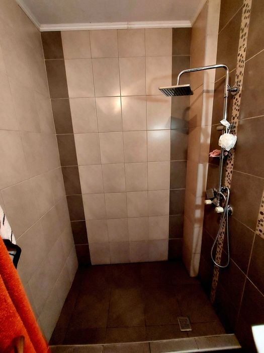 Дава се под наем Двустаен апартамент в Бургас, Възраждане - 60 кв.м за 175 € - Снимка #2