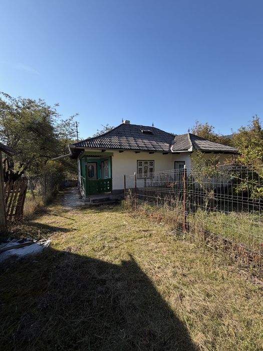 De vanzare casa cu teren 1500mp