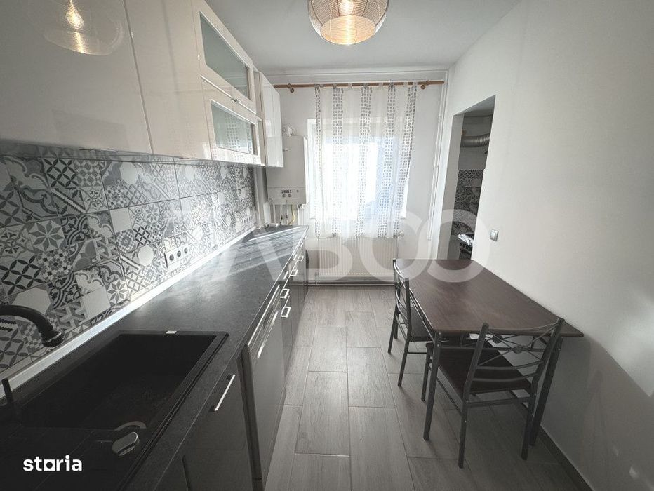Apartament etaj 3 decomandat cu 3 camere 2 bai 2 balcoane Strand Sibiu — fotografia 3