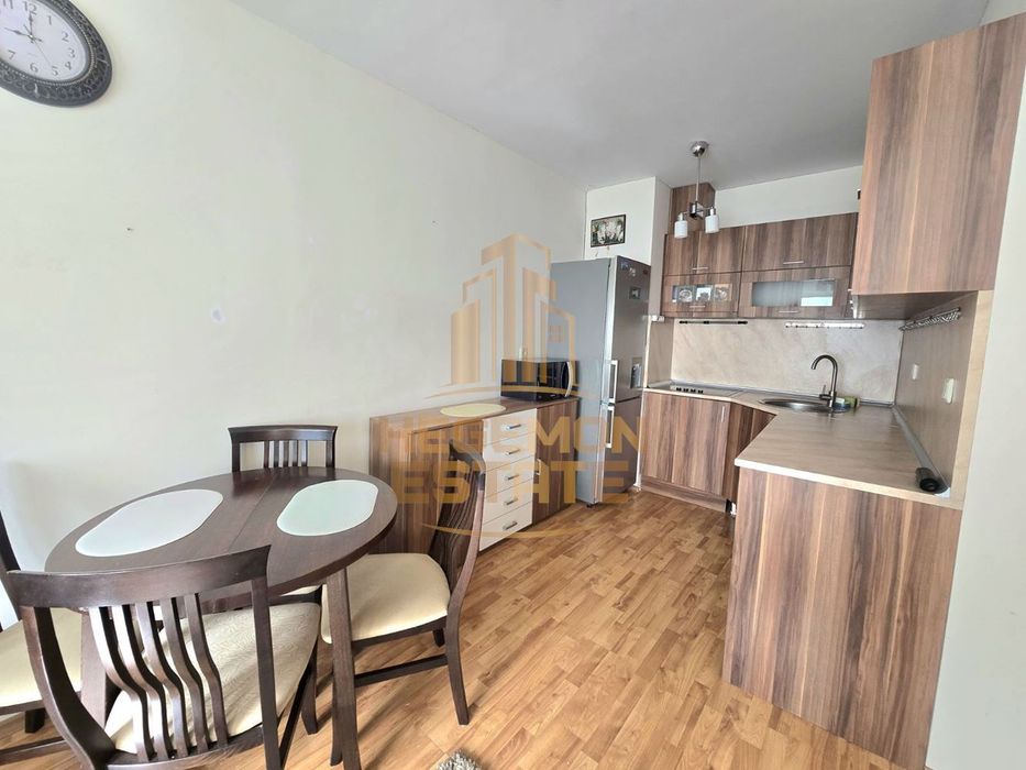 2-стаен в Варна, област-к.к. Св.Св. Константин и Елена площ 70 цена 1