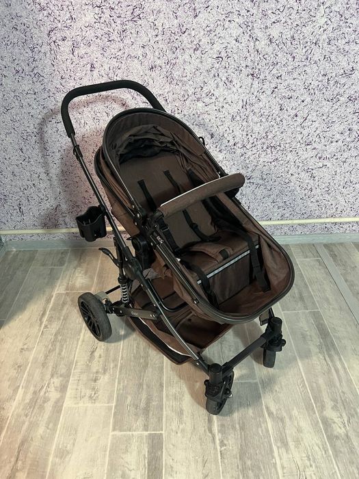 Коляска в хорошем состоянии