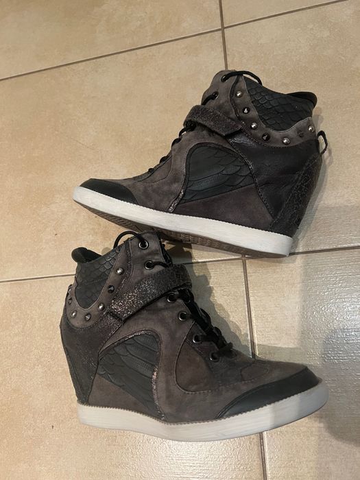 Дамски обувки Guess (37)