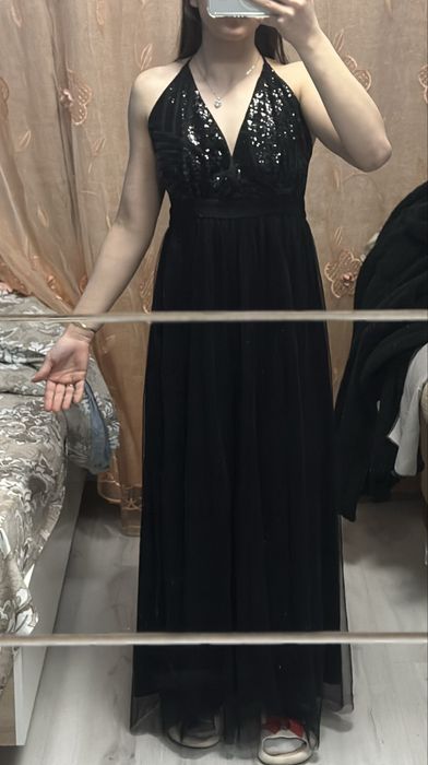 Черна офицялна рокля