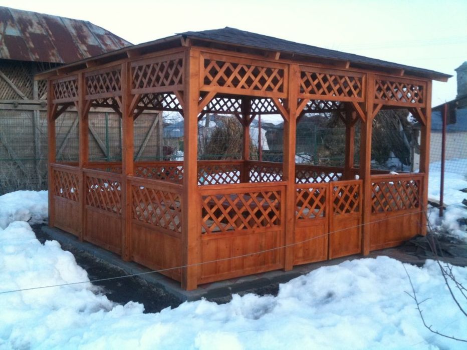 Vând foișoare din lemn