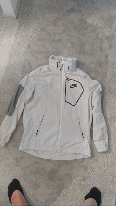 Jacheta nike impermeabila