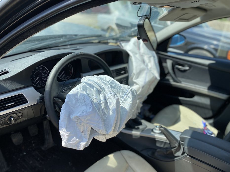BMW Seria 3 E90 320d – daună totală economică – completă – acte în regulă