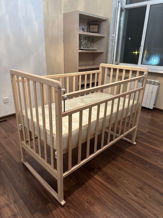 Кроватка для новорожденных