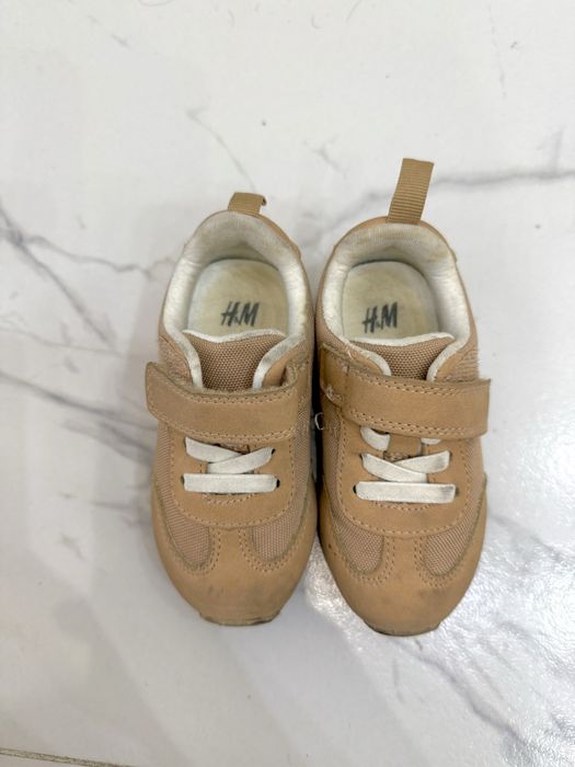 Сандалии bibi, кроссовки H&M