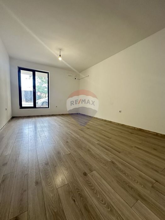 Дава се под наем Офис в Варна, Победа - 110 кв.м за 867 € - Снимка #5