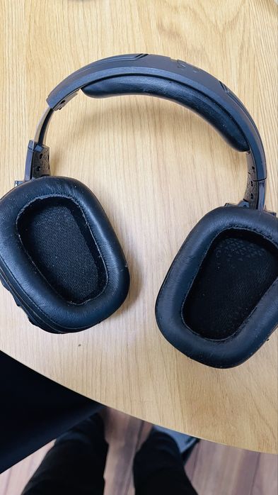 Слушалки logitech G935