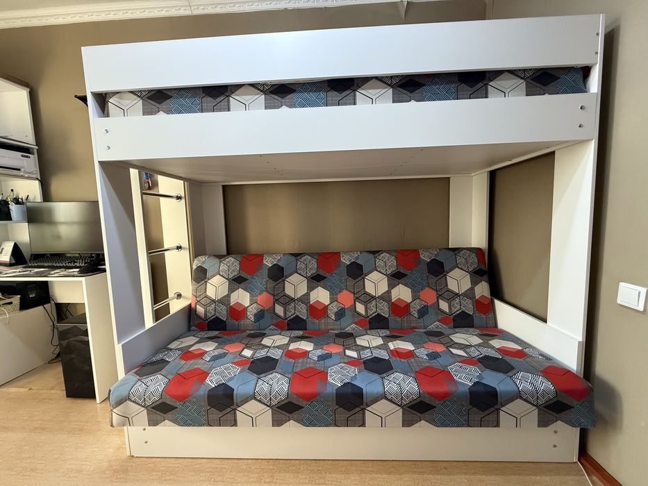 Двухъярусная кровать-диван