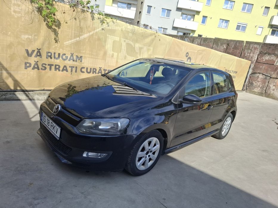 VOLKSWAGEN Polo
