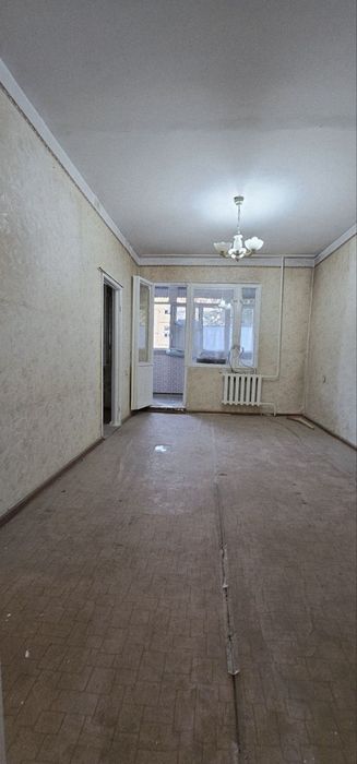 Срочно сотилади Сергели спутник 17 2/2/4 ремонт средней  мактаб богча