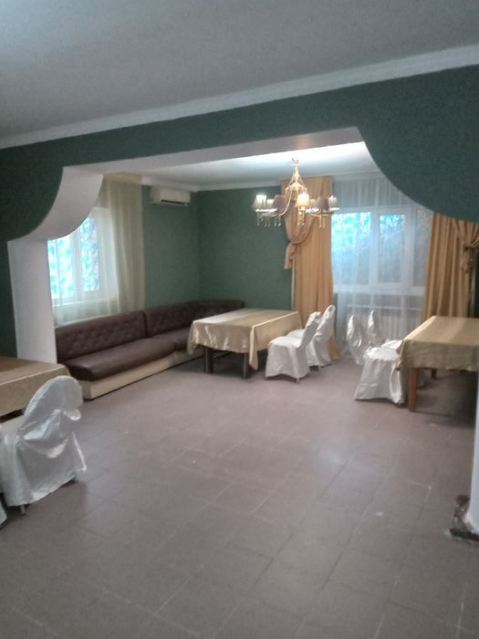 Продам кафе с магазином.