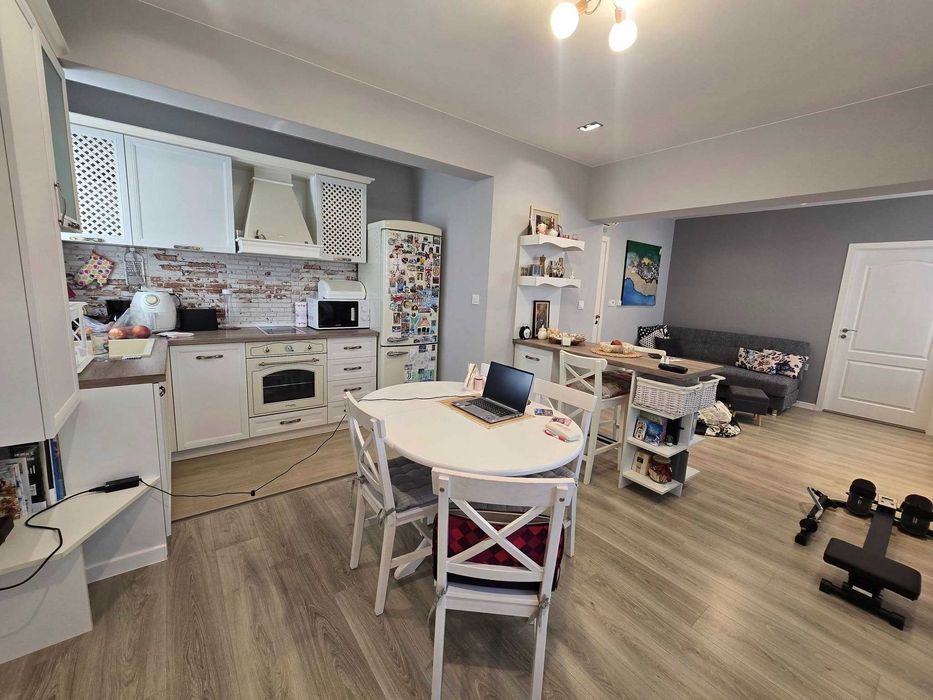 Тристаен апартамент