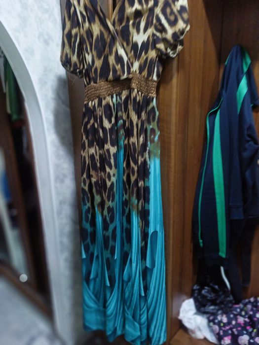 Продаю платье.Одевала один раз