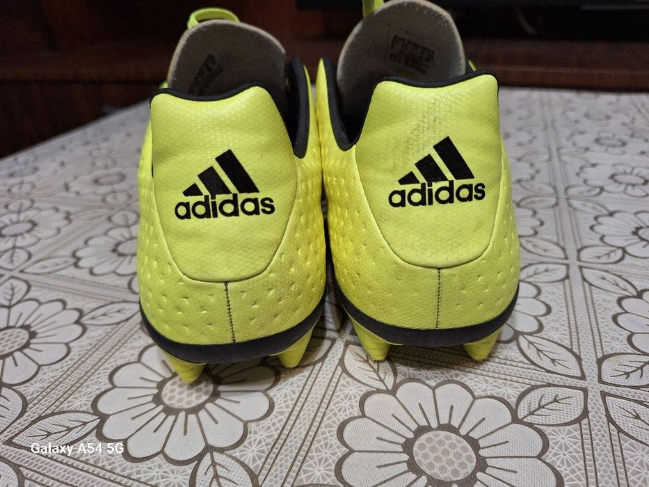 Футболни бутонки  UK 71/2  41 номер