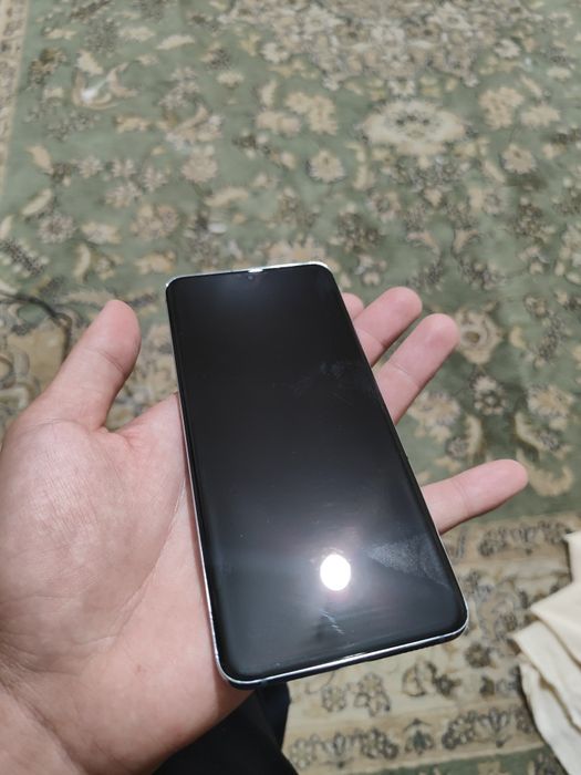 Samsung s20 128/8