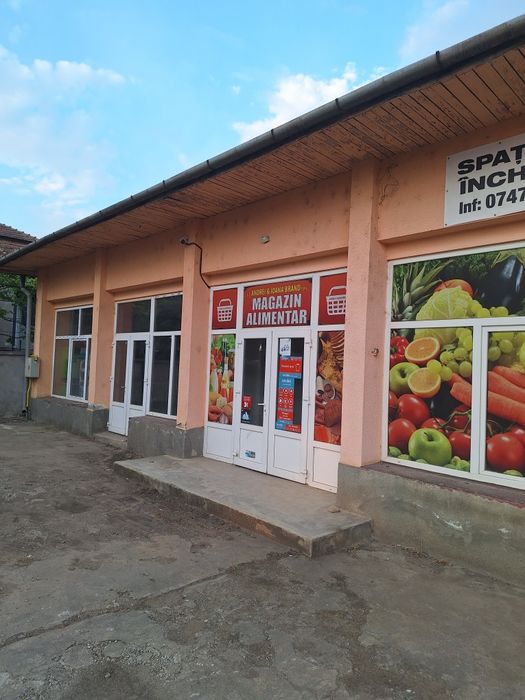 De închiriat spațiu comercial Magazin Bar sau pentru alte activități