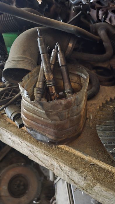Pompa inalte , injectoare , rampa injectoare  volanta iveco daily