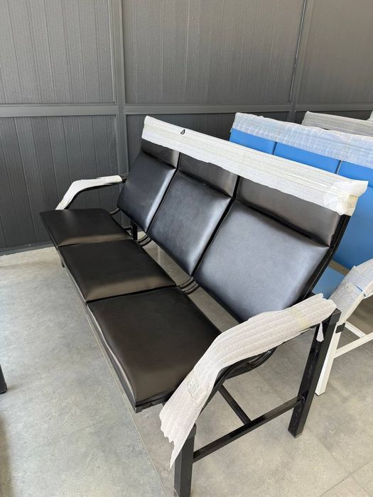 Изготавливаем металлические скамейке аэропортного типа