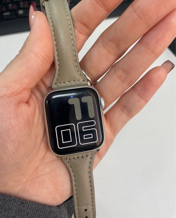 Apple Watch SE 40 мм