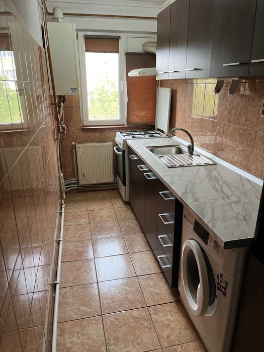 Inchiriez apartament cu 2 camere, zona Olari