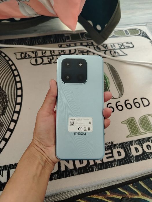 Продам телефон отличный