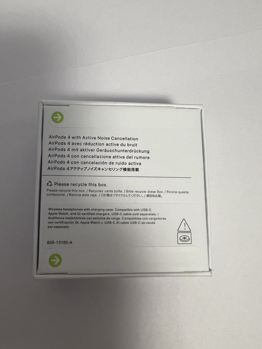 Airpods 4 ,anul 2026