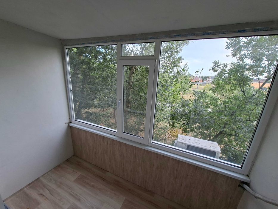 Продам 2 комн на Петренко 11