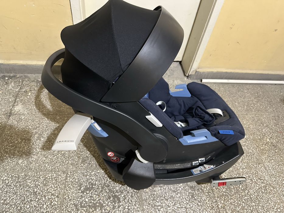 Cybex Aton 5 + ISOFIX база Aton Base 2-Fix – много запазено