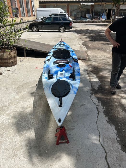 Каяк за риболов…..