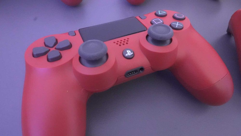 Цветни PlayStation 4 джойстици с TMR (магнитни) стикове / аналози