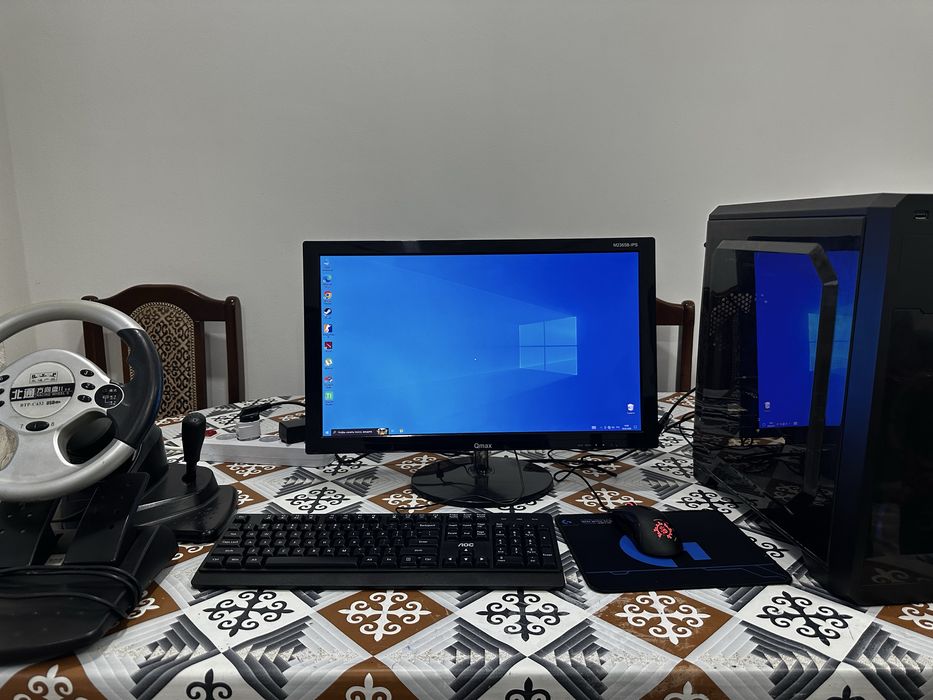 Продаётся игровой компьютер со игровым рулем